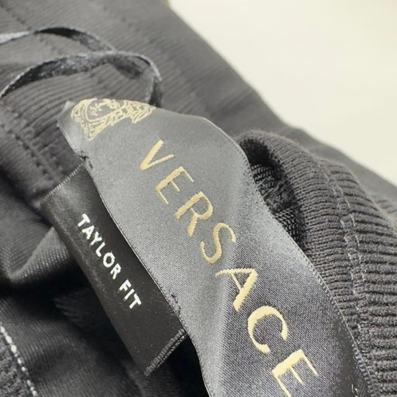New VERSACE
Barocco Logo Sweatpants - Picture 7 of 10
